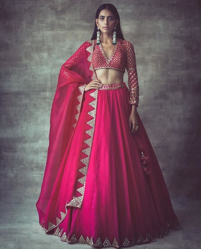 modern lehenga for bride sister