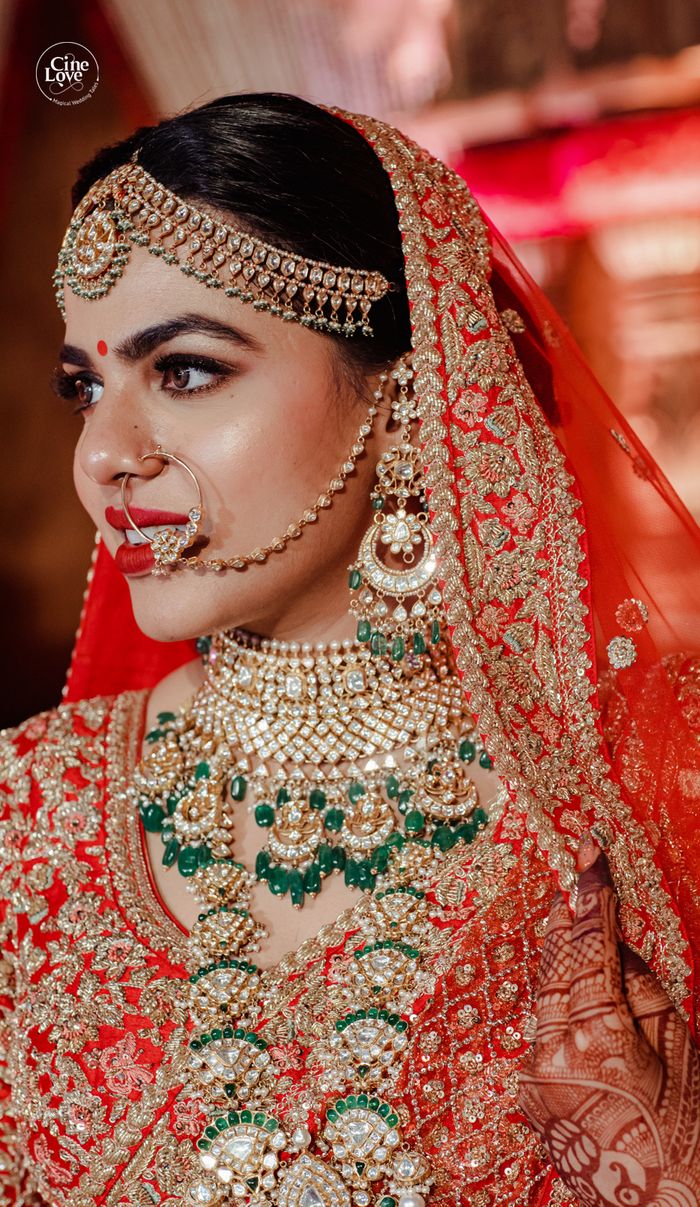 These 25+ Red Designer Wedding Lehengas Are Every Girl's DREAM! |  WeddingBazaar