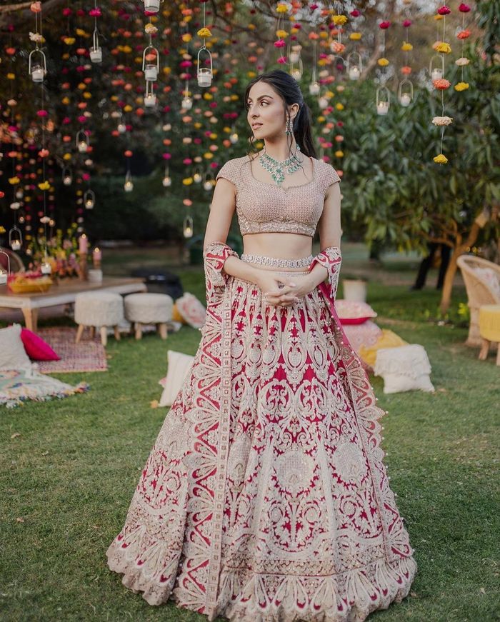 Contrasting Jewellery To Wear With Your Pink Lehenga! | WedMeGood