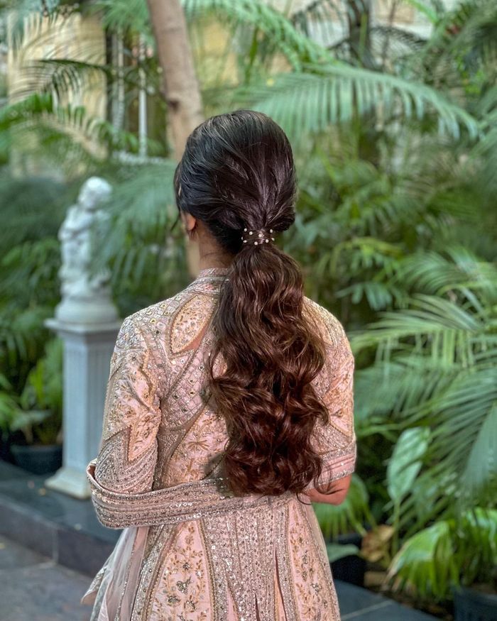 Simple And Subtle Hairstyles For The Minimalist Bride! | WedMeGood