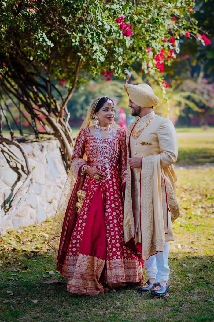 Wish N Wed Wedding Inspiration, Gorgeous Sikh Couple winning our hearts  with their droolworthy wedding look. 😍 Makeup: @makeoversbysejal Bride:  @jyotika92 Outfit