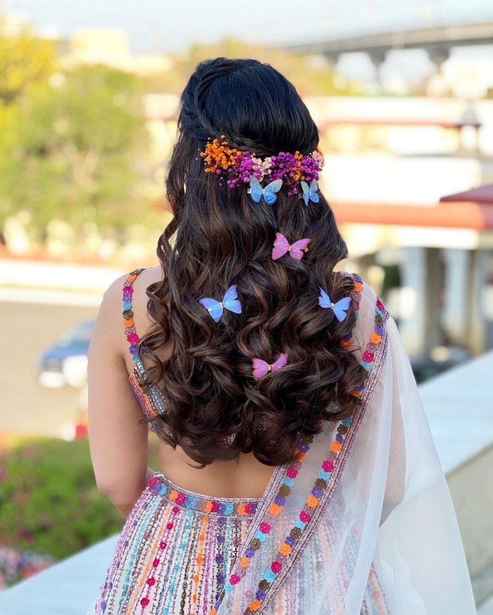 Butterflies In Hair: The Newest Mehendi Hairstyle! | WedMeGood