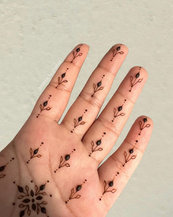 Finger Henna: 10 Trending Mehndi Designs for Fingers (Front and Back)