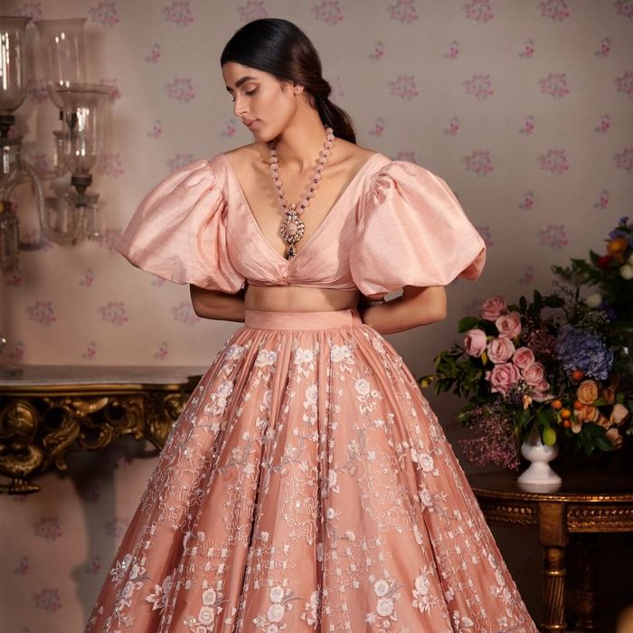 Is it possible to make lehengas really poofy/ballgown-like? : r