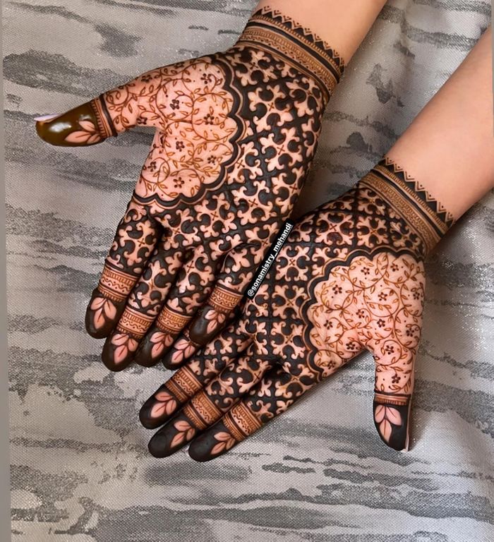 Top more than 164 arabic mehndi for front hand best
