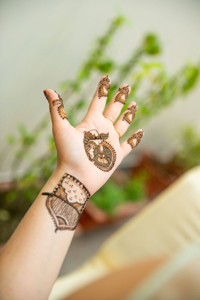 Share more than 166 mehndi modern designs for hands best