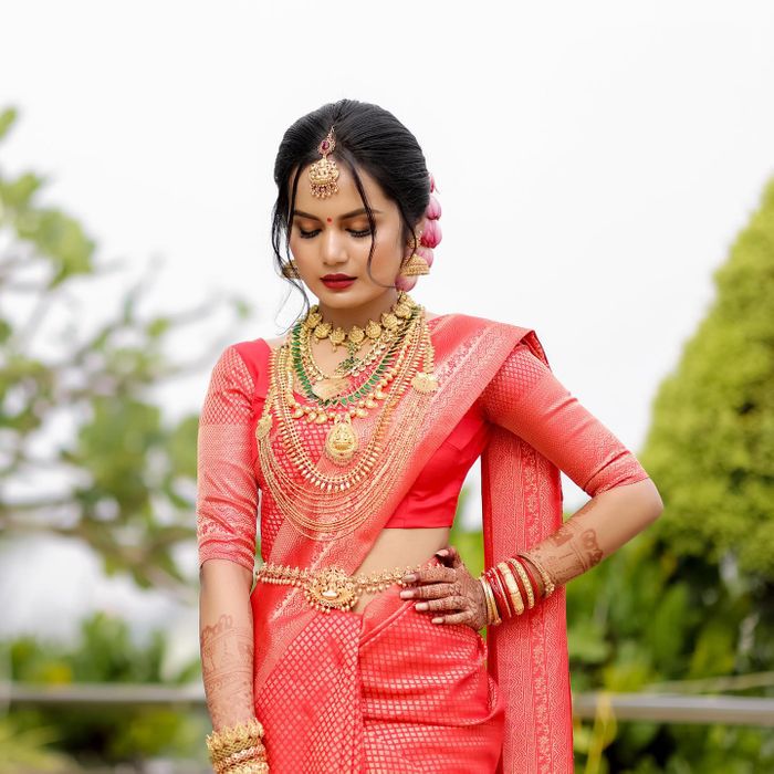 Malayalee Brides Show Us How To Layer Jewellery For Your D-Day! | WedMeGood