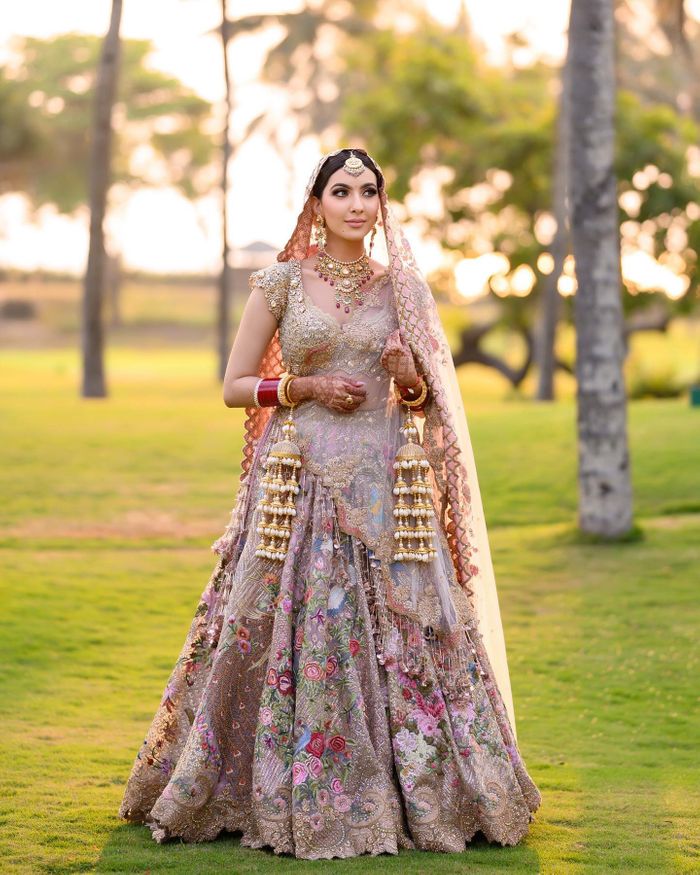 Here Are Our Best Picks for Accessories for Red Lehenga
