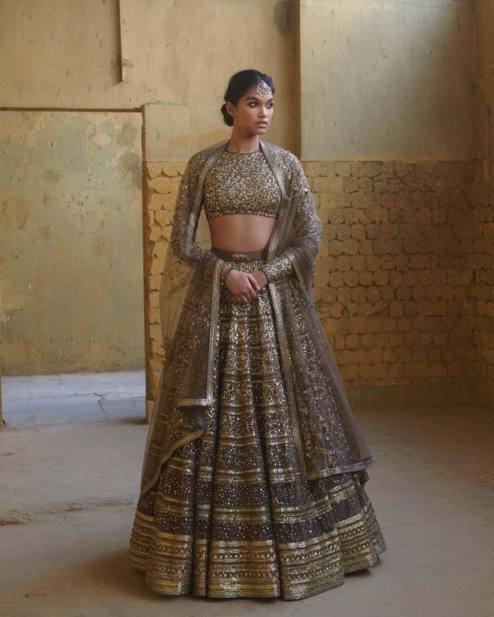 Sabyasachi Lehenga Choli Wedding Lehenga for Women Designer Lehenga Skirt  Partywear Lehenga Blouse Indian Dress Bridal Lehenga Gift Crop Top - Etsy