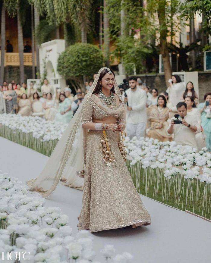 ADVANCE HUB Wedding Silk Lehenga at Rs 2000 in Surat | ID: 21220676762