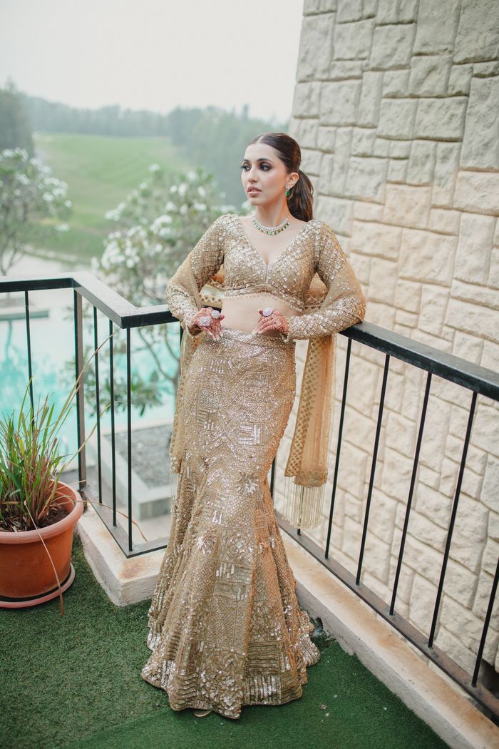 Brides Who Rocked All-Gold Sangeet Outfits Like Kiara Advani | WedMeGood Brides Who Rocked All-Gold Sangeet Outfits Like Kiara Advani | WedMeGood