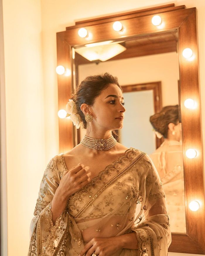 Rashmika Mandanna's simple magenta saree will inspire your next