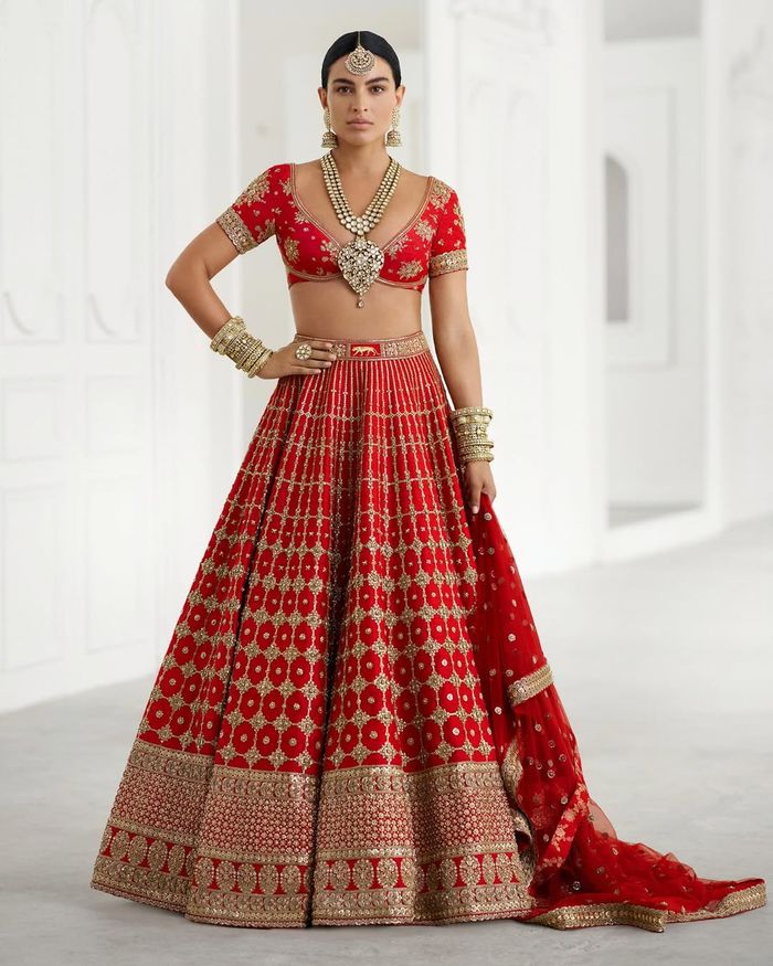 Sabyasachi Lehenga Price | How much does a Sabyasachi Lehenga Cost | WedMeGood Sabyasachi Lehenga Price | How much does a Sabyasachi Lehenga Cost | WedMeGood