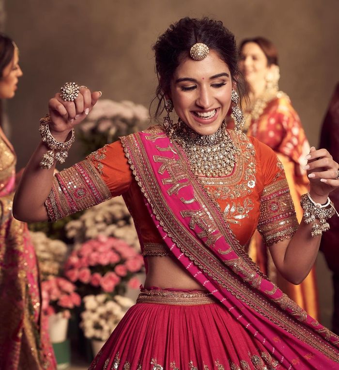 Sonam Kapoor's Red-Hued Luxurious Anuradha Vakil Wedding Lehenga 'Choli' Is  Displayed At The NMACC