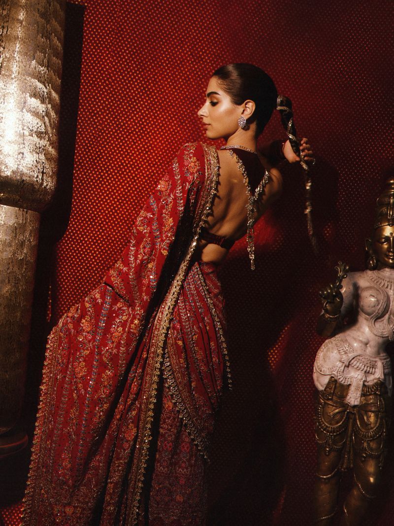 Slender gota braid for an Indian wedding reception