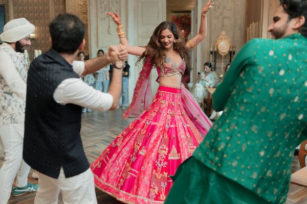 Best Bridal Entry Dance Ideas That Went Viral On The Net! | WeddingBazaar