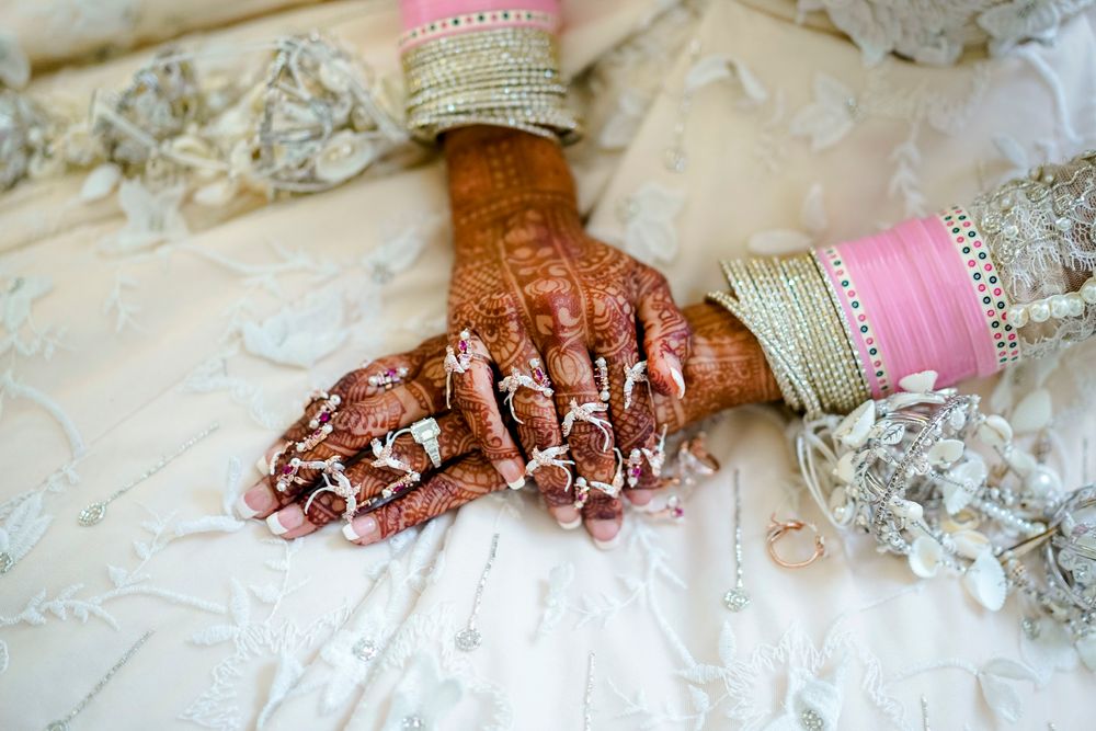 Photo of A unique haath phool worn by the bride