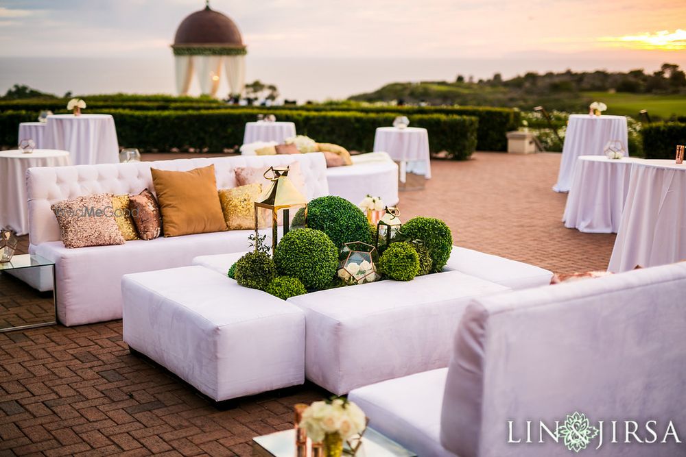 Photo of Botanical elements and centrepiece