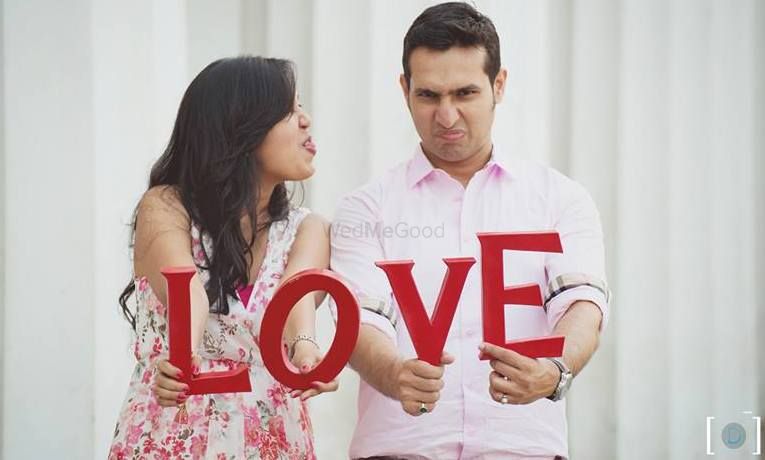 Photo of Using LOVE letters in the pre wedding shoot