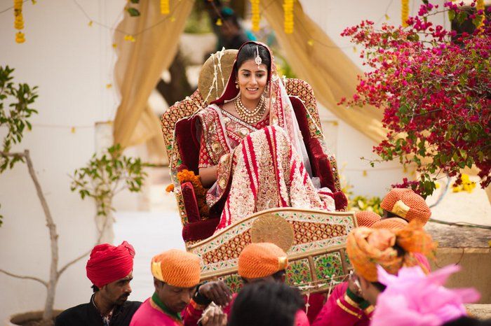 Photo of Bride entry in open palki