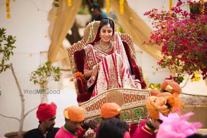 Photo of Bride entry in open palki