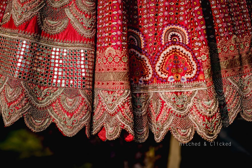 Photo of Details of the gorgeous Ananmika Khanna bridal lehenga