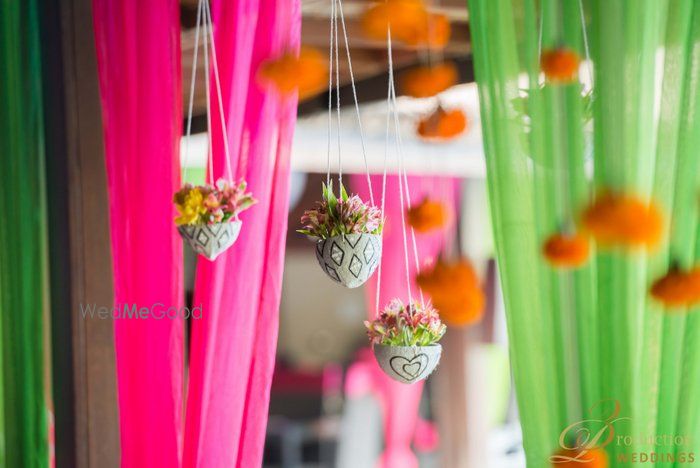 Orange Wedding Decor Photo