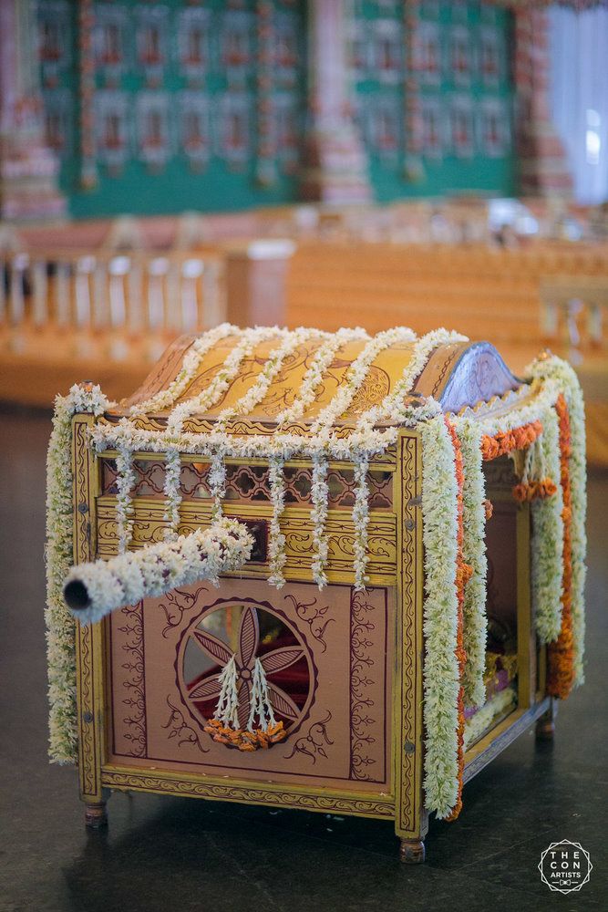 Photo of Palki decorated with floral for bride