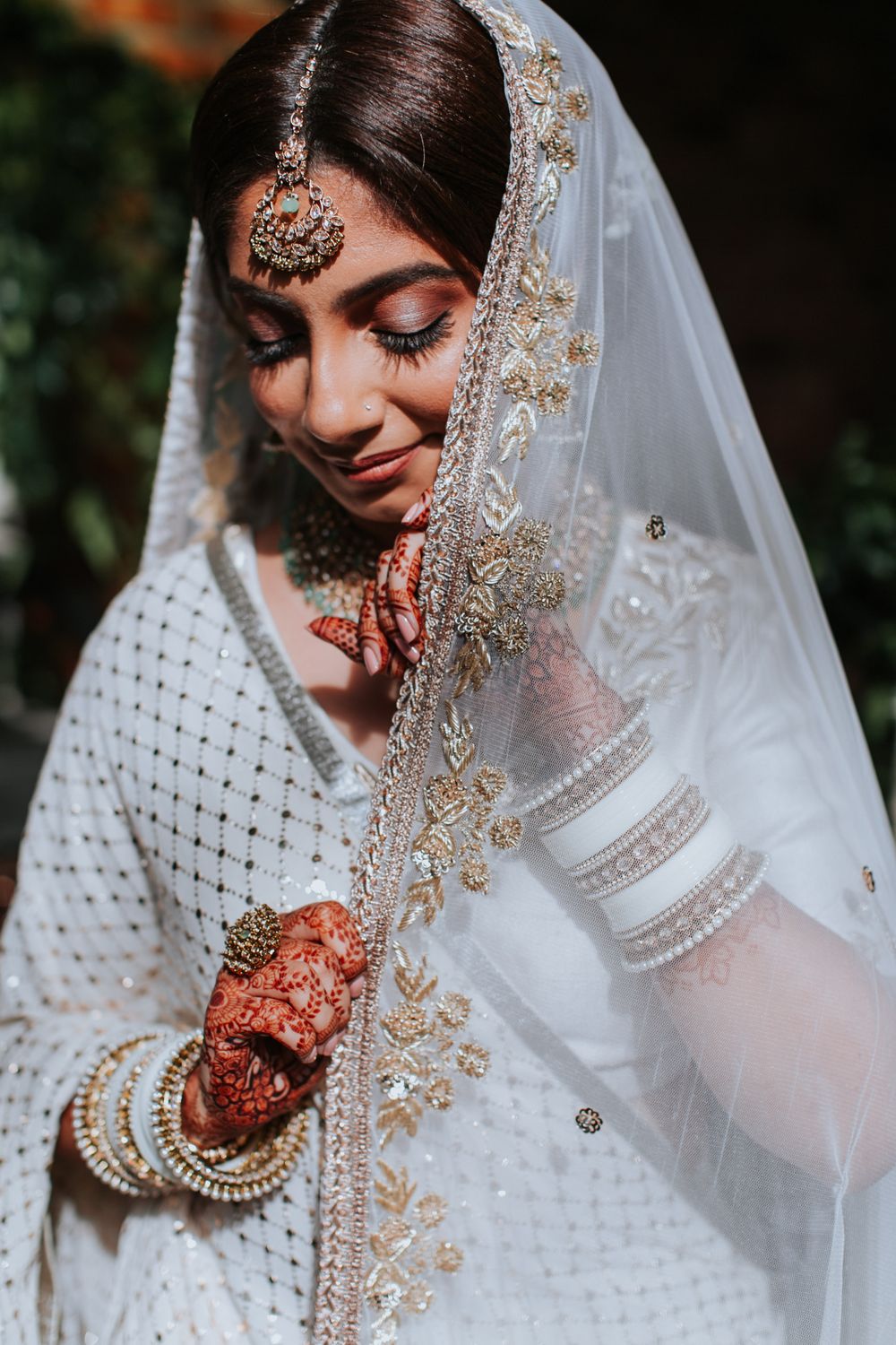Photo of Unique bridal portrait