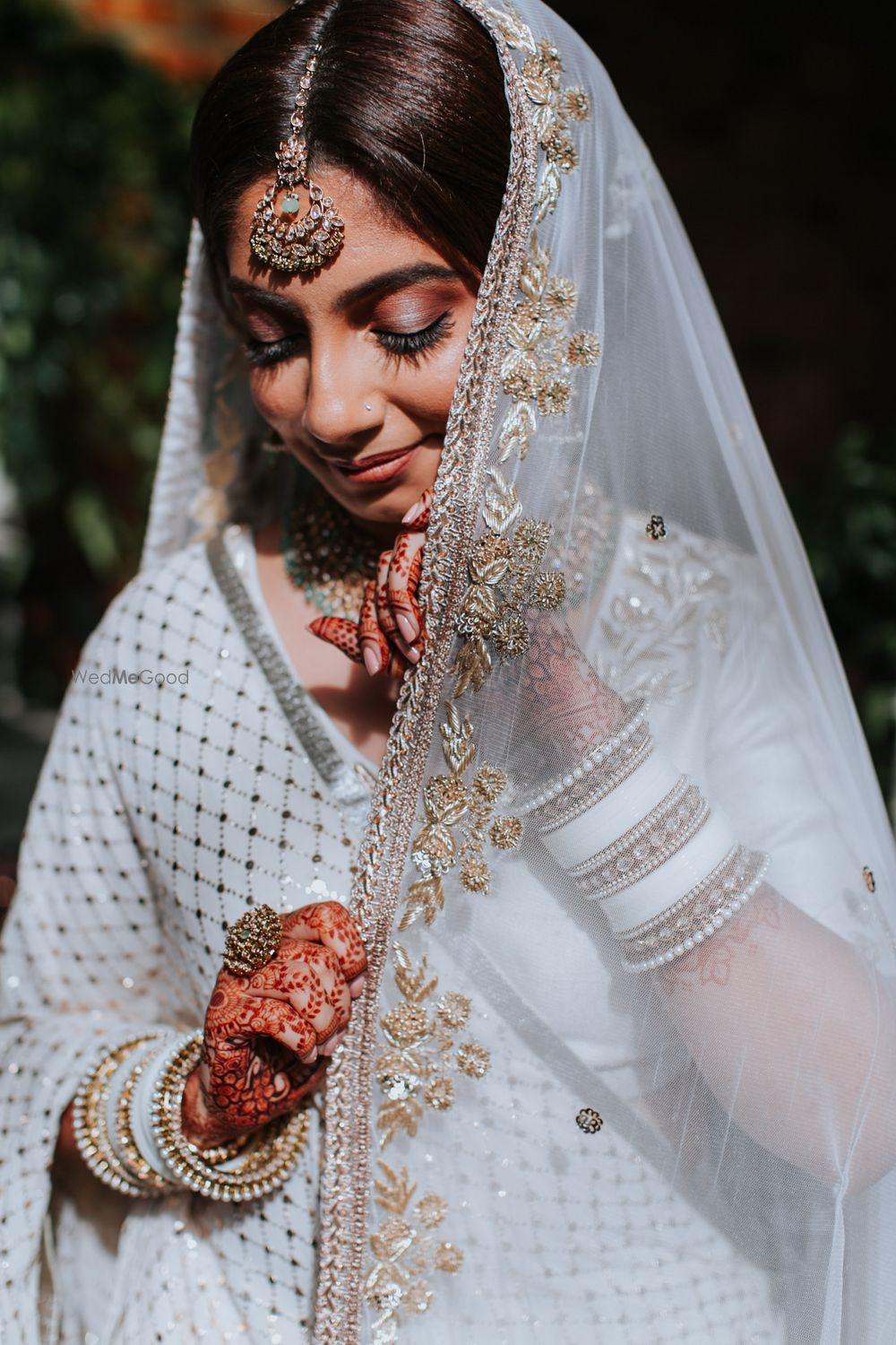 Photo of Unique bridal portrait