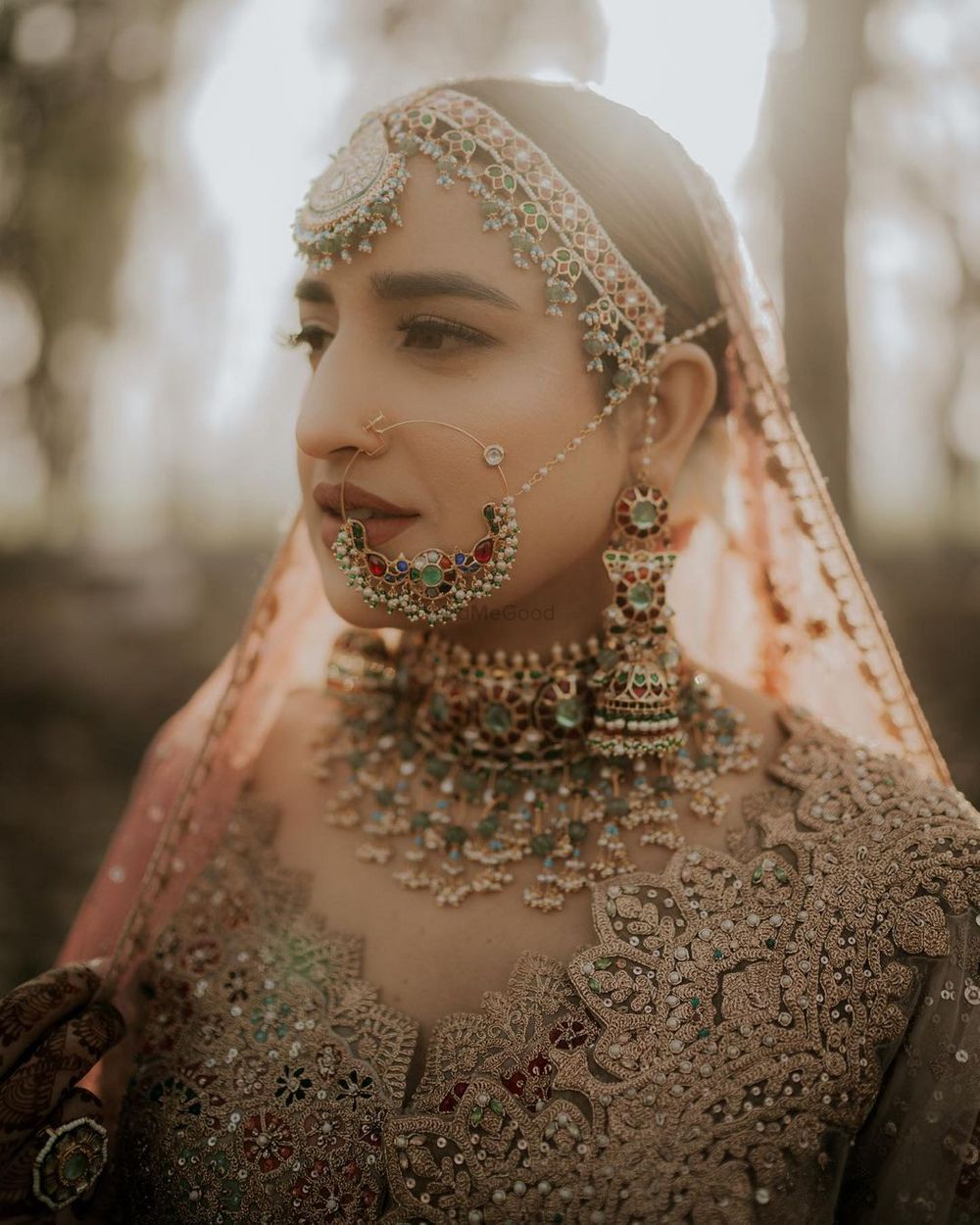 Photo of traditional anand karaj bride jewellery shot