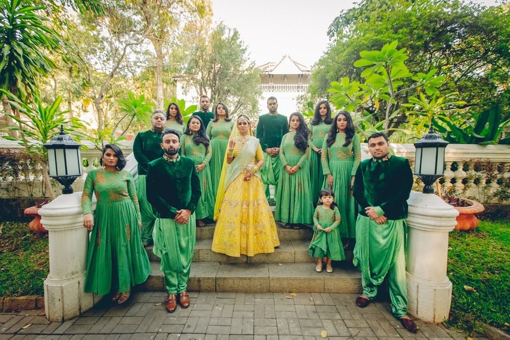 Photo of Bride with coordinated bridal party