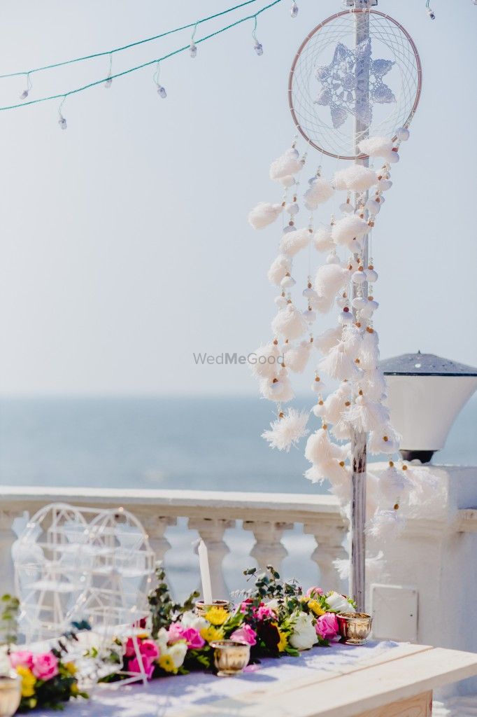 Photo of Dreamcatchers used in wedding decor