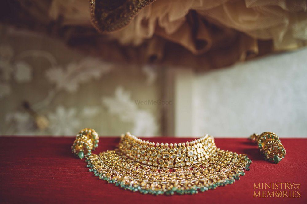 Photo of Bridal choker with green beads on display