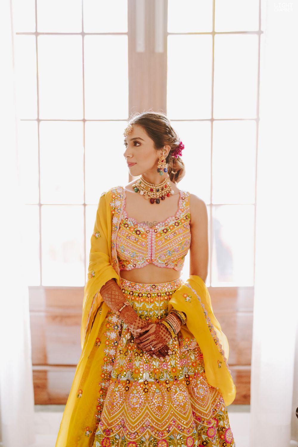 Photo of punjabi colorful mehendi bridal look
