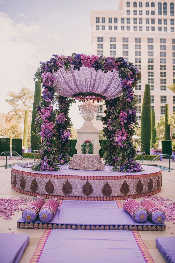 Photo of Circular floral mandap decor