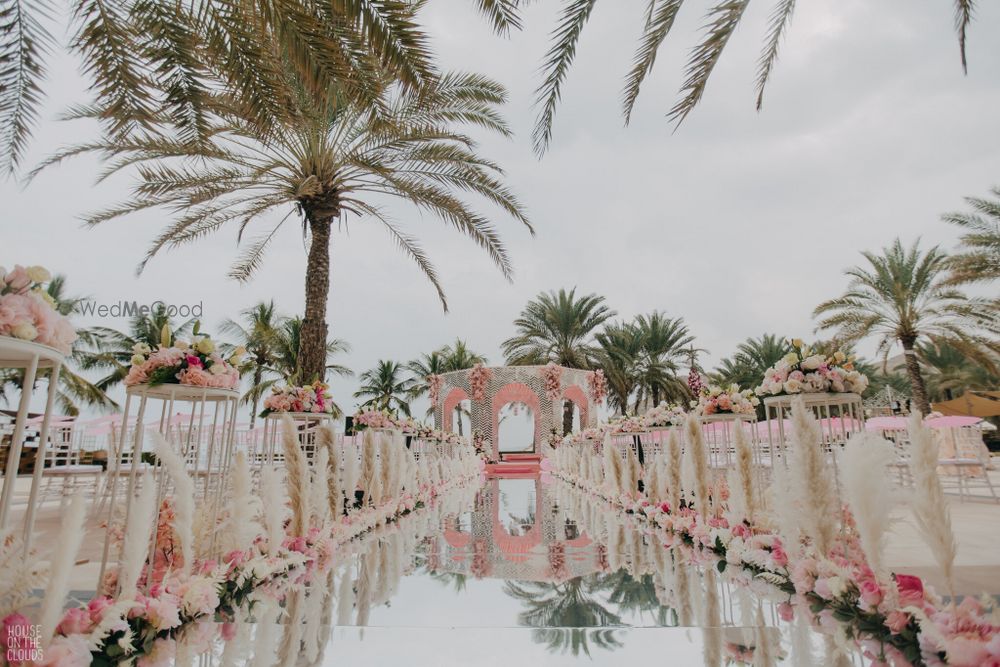 Photo of unique aisle decor with mirror