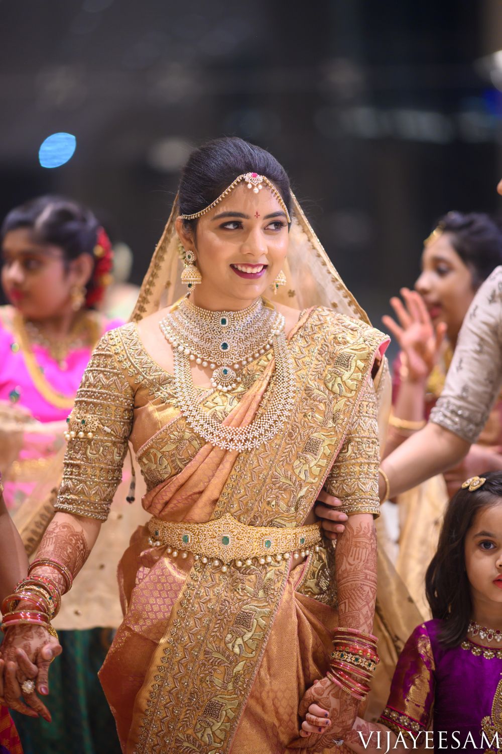 Photo of South Indian bridal look in Gold