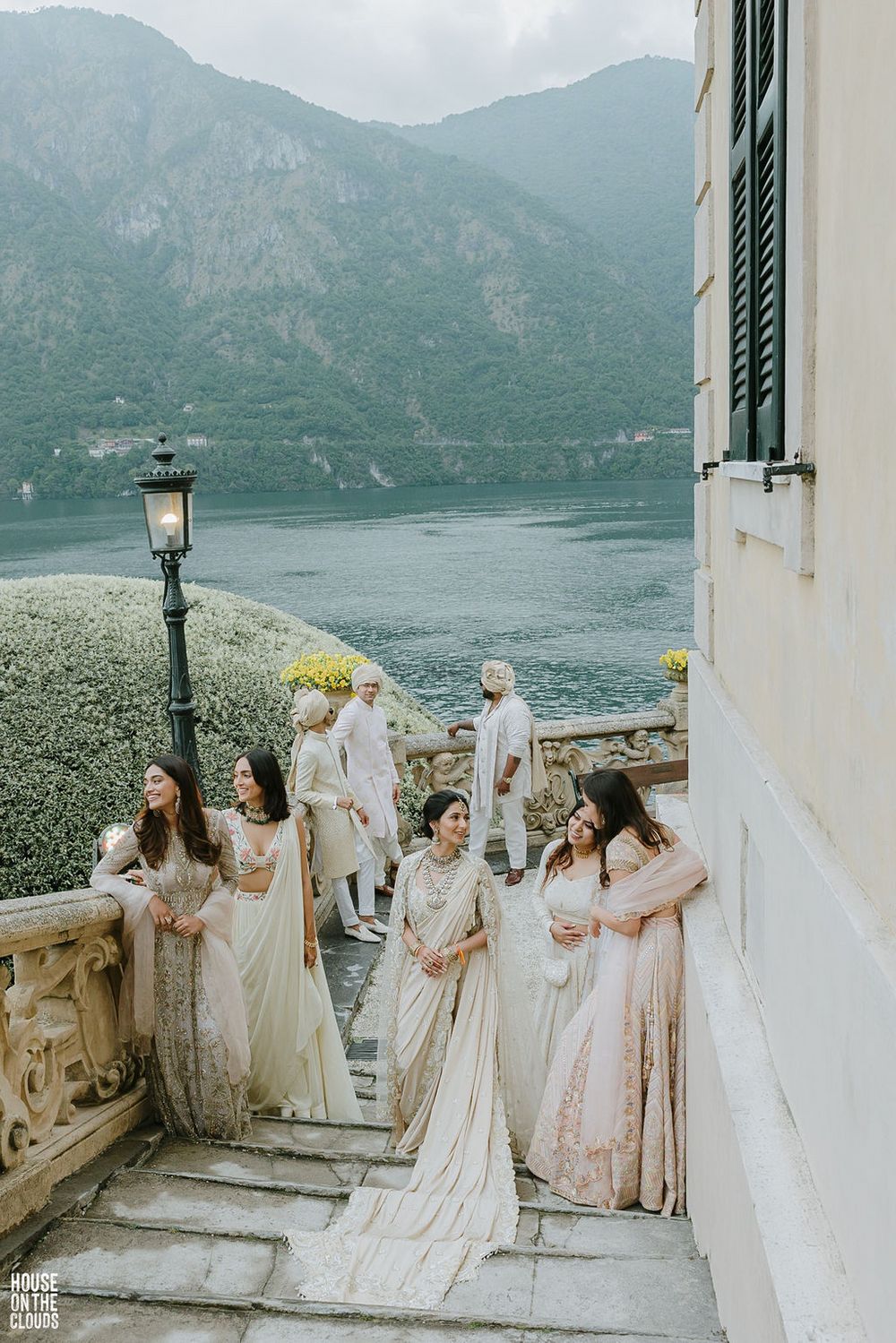 Photo of bride with bridesmaids