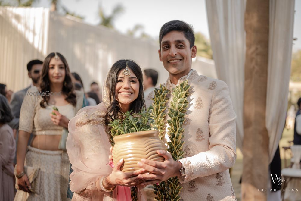 Photo of wedding day couple portrait