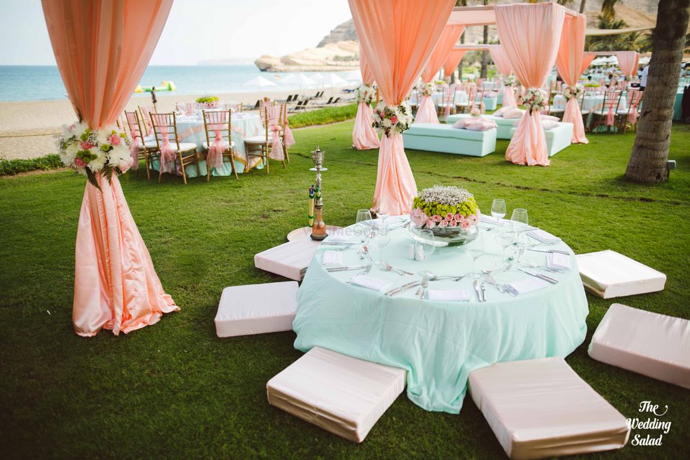 Photo of peach and mint decor