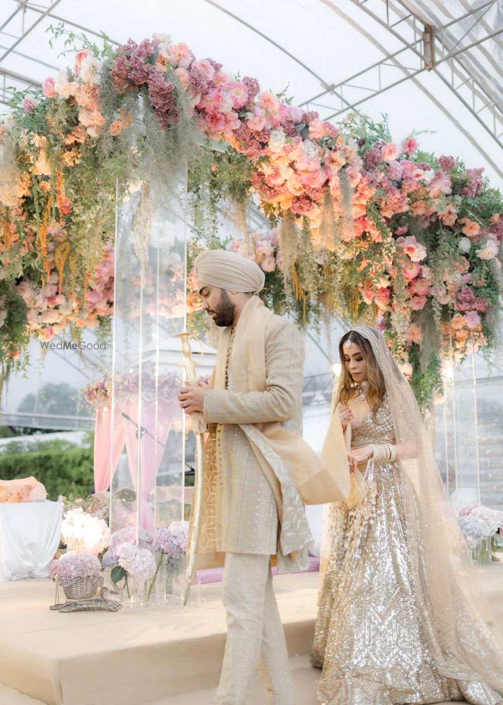 Photo of candid couple shot at anand karaj