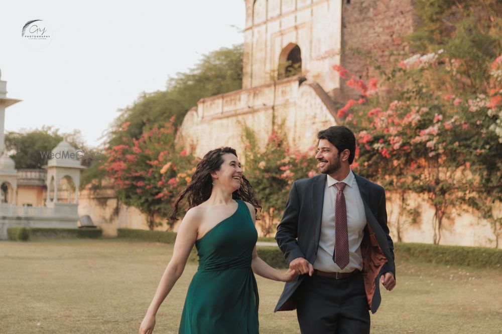 Photo By Arj Photography - Pre Wedding Photographers
