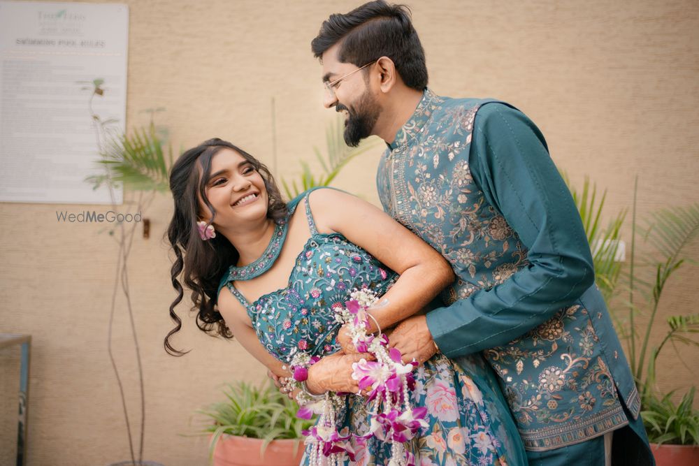 Photo By The Wedding Poetries - Photographers