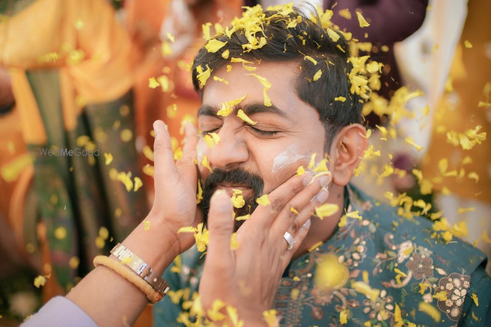 Photo By The Wedding Poetries - Photographers