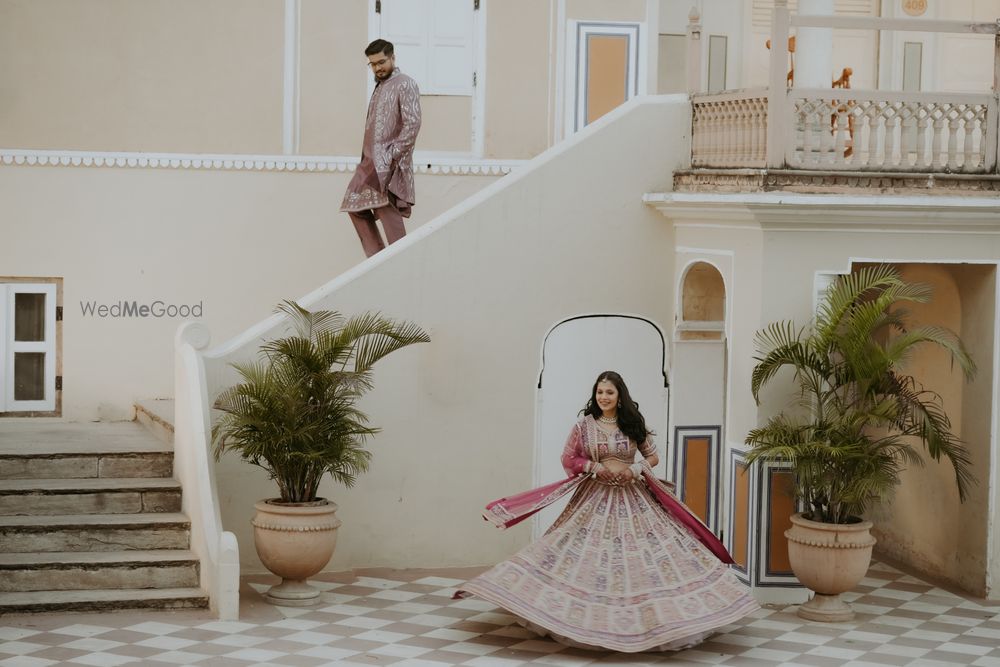 Photo By The Wedding Poetries - Photographers