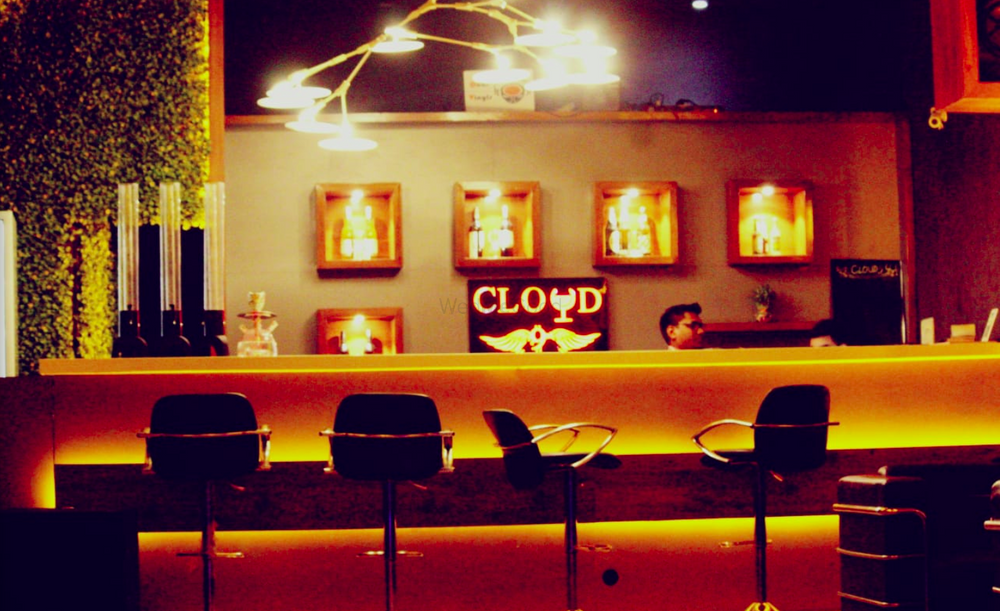 Cloud 9 Lounge & Disc