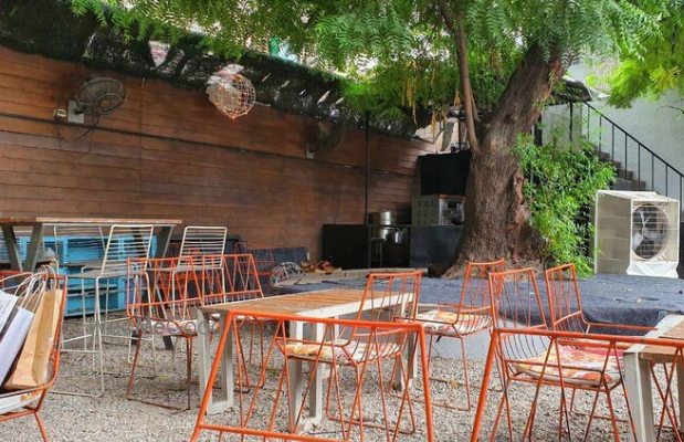 Photo By Unplugged Courtyard - Venues