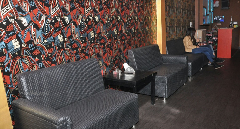 Photo By Lounge King - Venues