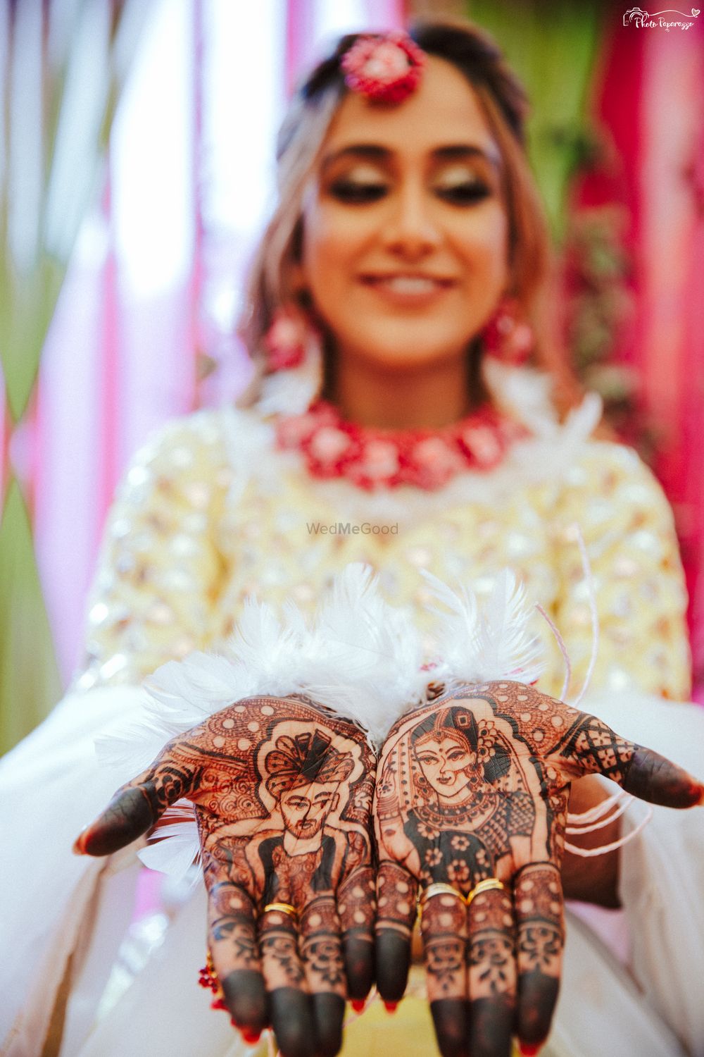 Photo of Traditional portrait mehndi design